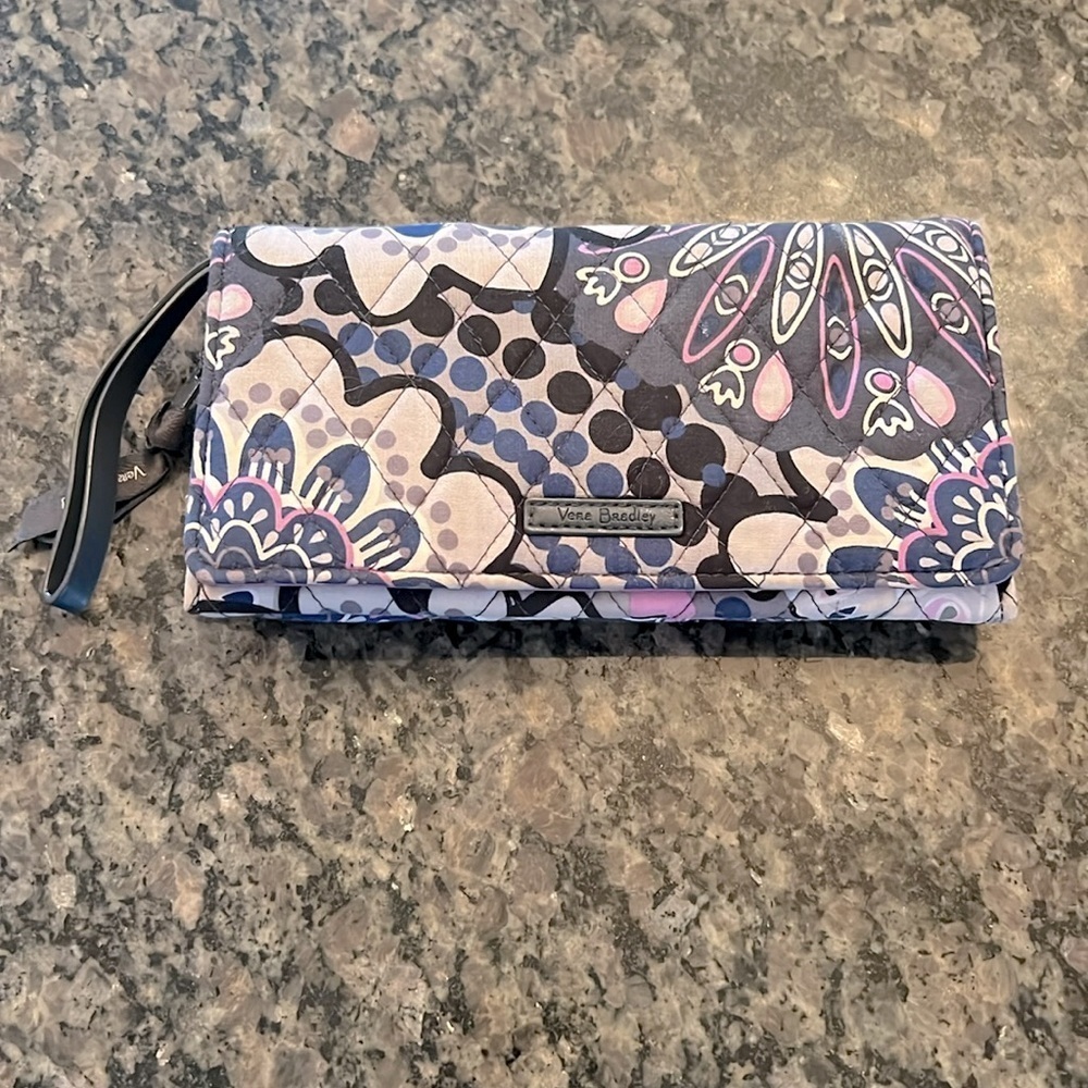 Vera Bradley quilted wallet